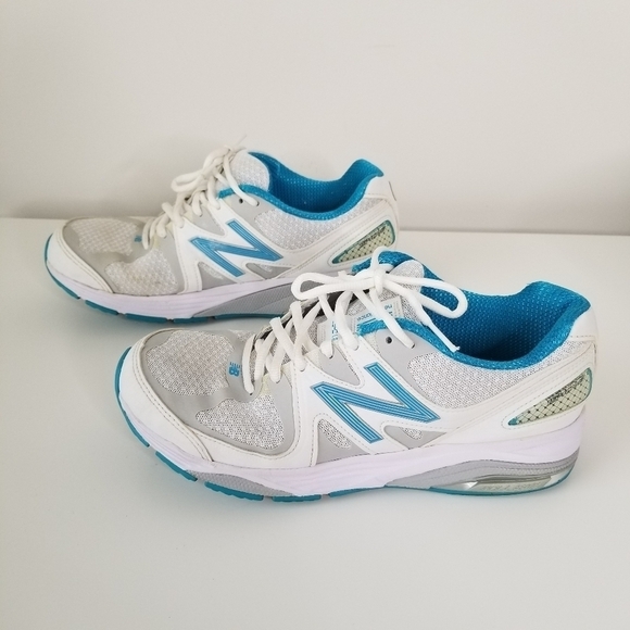 New Balance 1540v2 Athletic Running Sneakers Size 8 White with Blue Bell - Picture 5 of 11